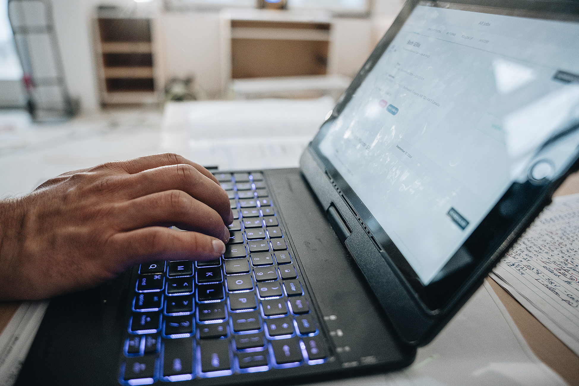 Smart Home Automation Systems in Calgary | Crew Technical Services Smart home technology setup in Calgary by Crew Technical Services—switches, thermostat, and hub configured for daily routines
