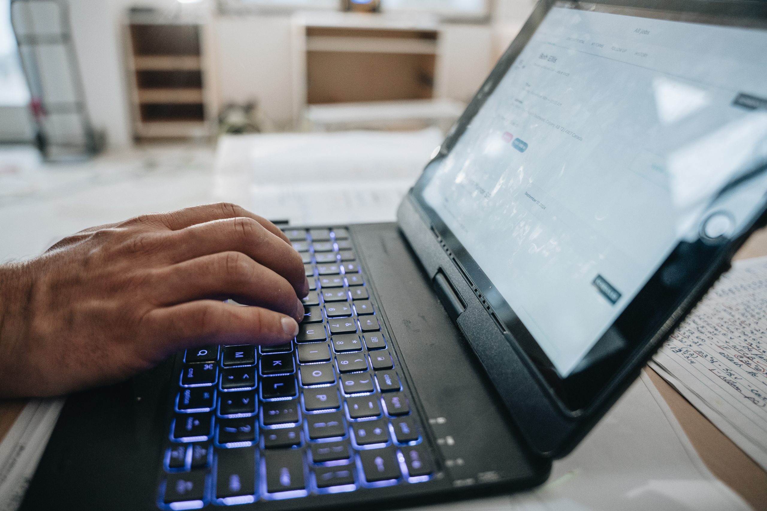Online Electrical Estimates in Calgary | Crew Technical Services Online electrical estimate in Calgary submitted to Crew Technical Services with panel photo.